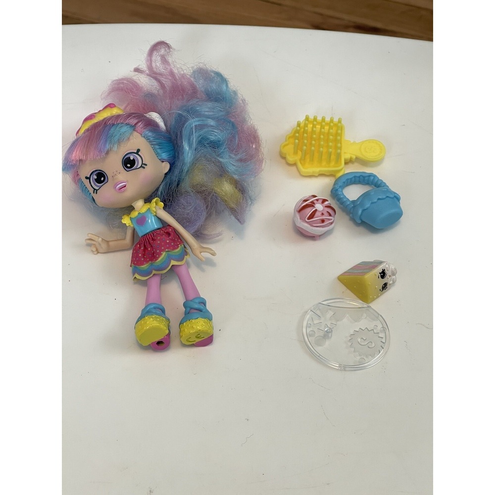 Shopkins Shoppies Rainbow Kate Doll Figures brush purse‎ headband skirt shoes